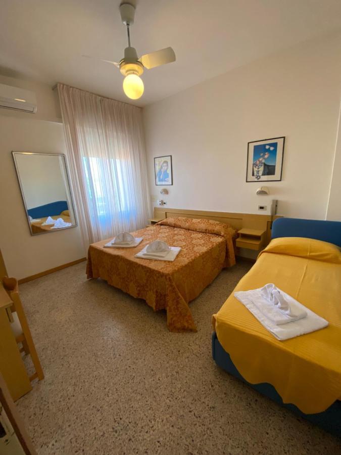 Hotel Granada Католика Екстериор снимка