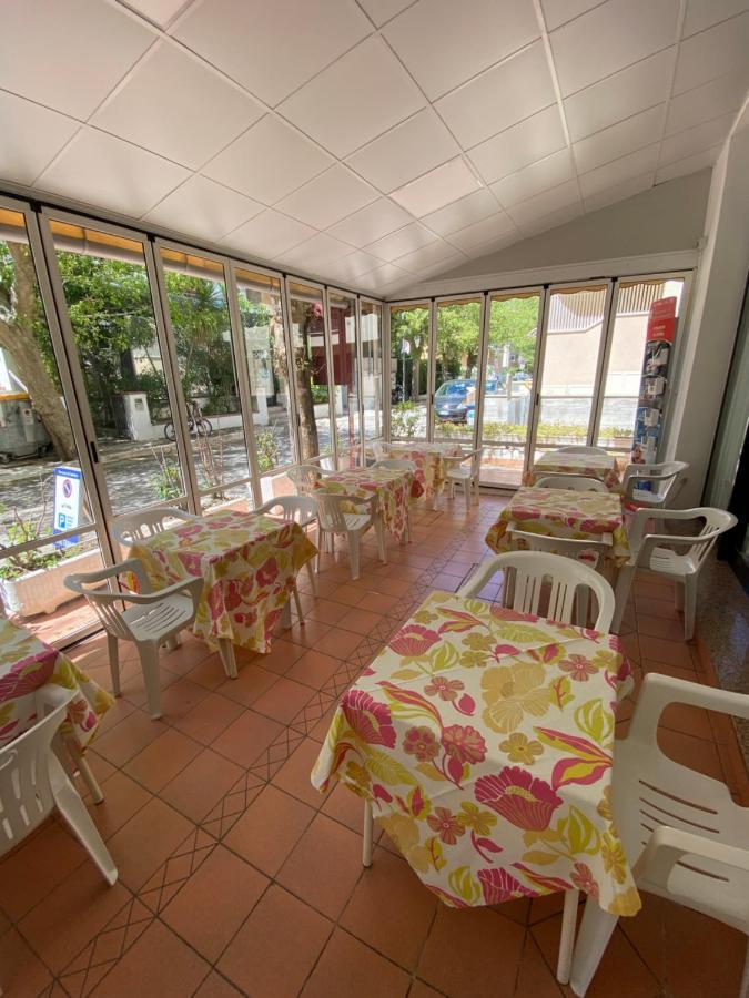 Hotel Granada Католика Екстериор снимка