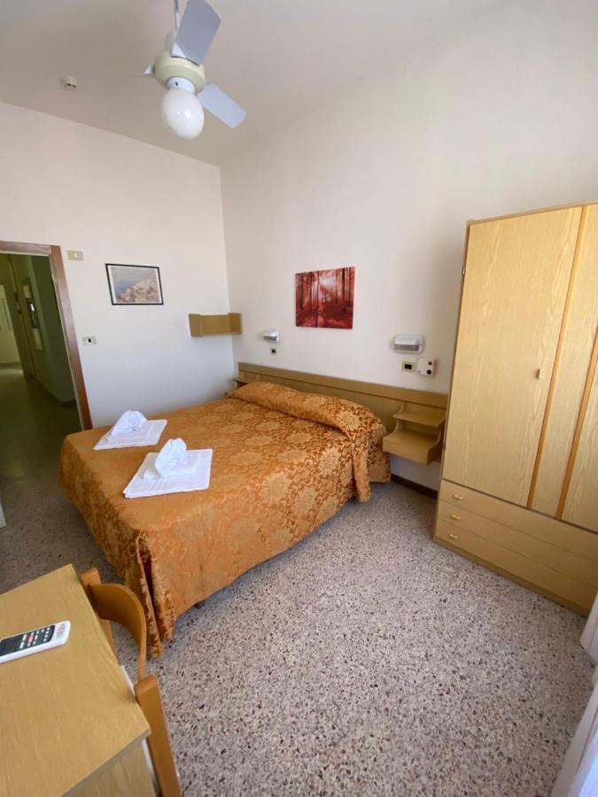 Hotel Granada Католика Екстериор снимка
