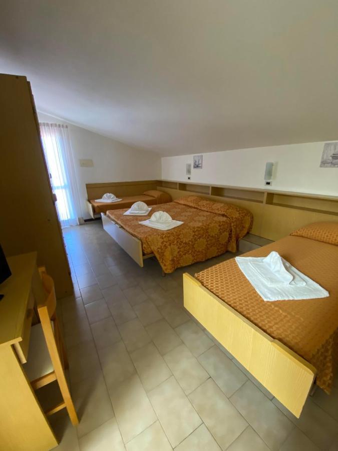 Hotel Granada Католика Екстериор снимка