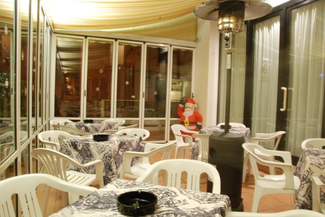 Hotel Granada Католика Екстериор снимка